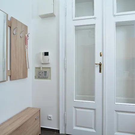 Apartment Opatovicka *